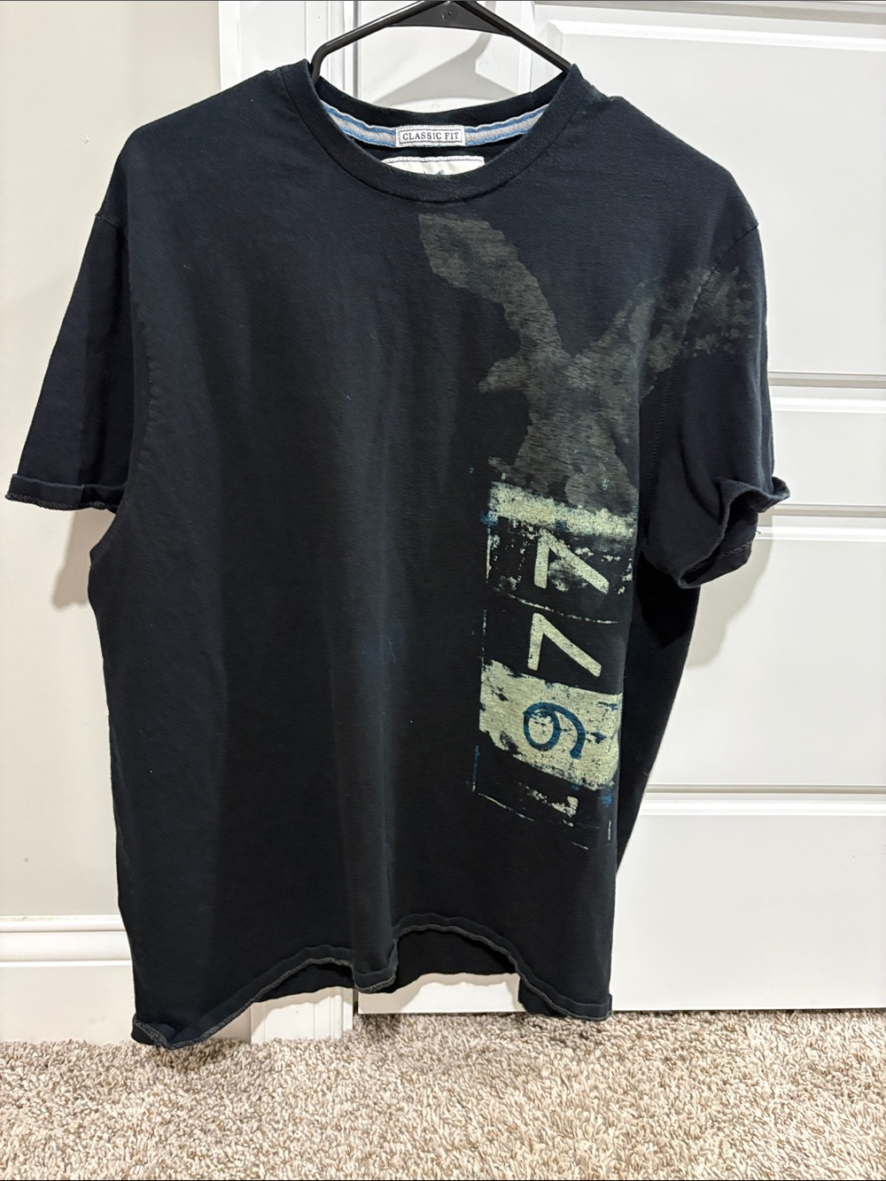 American Eagle Outfitters Black Graphic Short Sleeve Tee